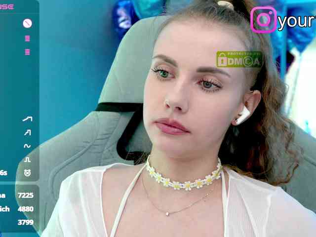VikkiExtraCheese webcam
