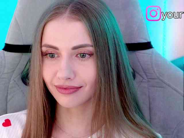 VikkiExtraCheese webcam