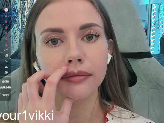 VikkiExtraCheese webcam