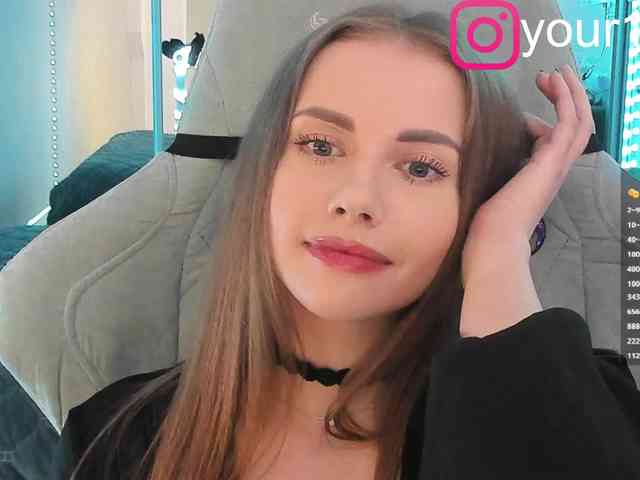 VikkiExtraCheese webcam