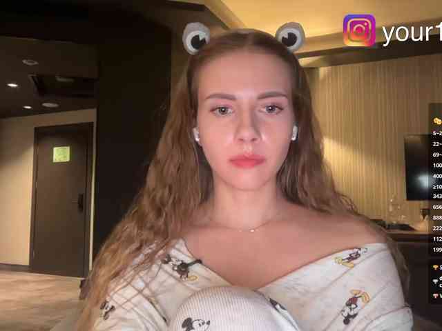 VikkiExtraCheese webcam