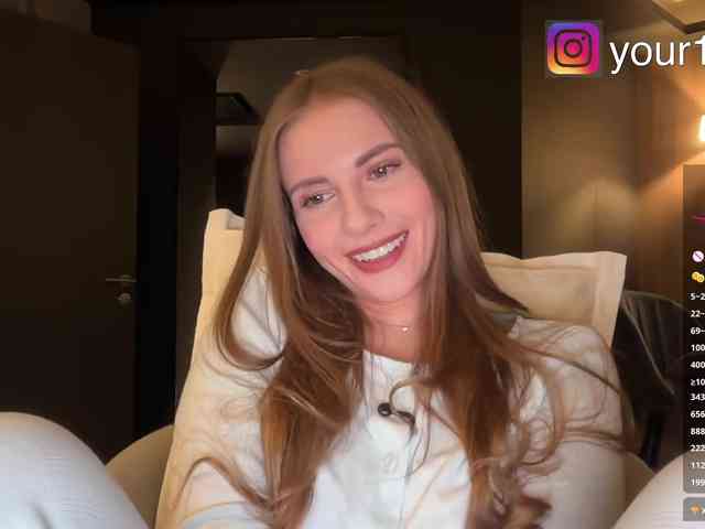 VikkiExtraCheese webcam