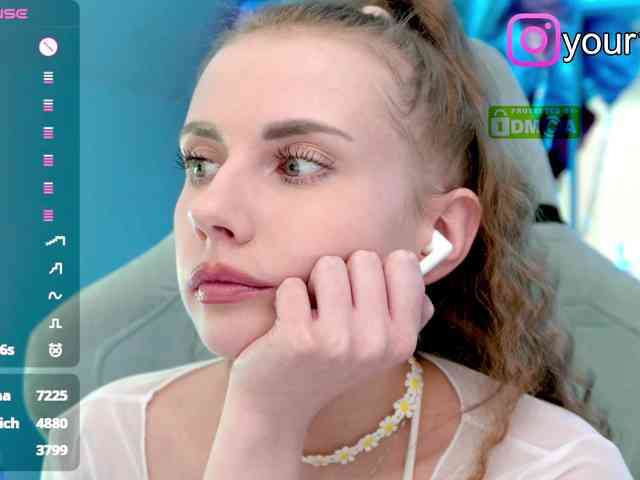 VikkiExtraCheese webcam