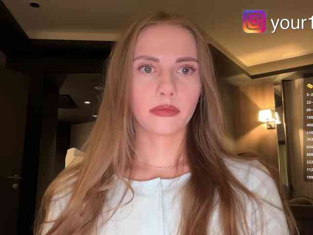 VikkiExtraCheese webcam