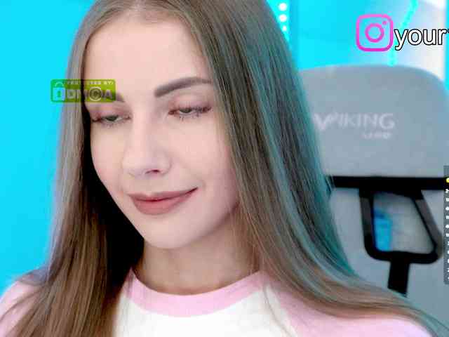 VikkiExtraCheese webcam
