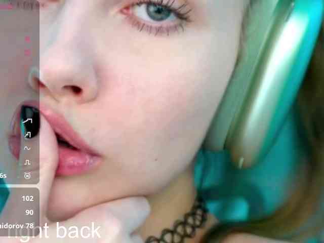 VikkiExtraCheese webcam