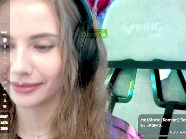 VikkiExtraCheese webcam