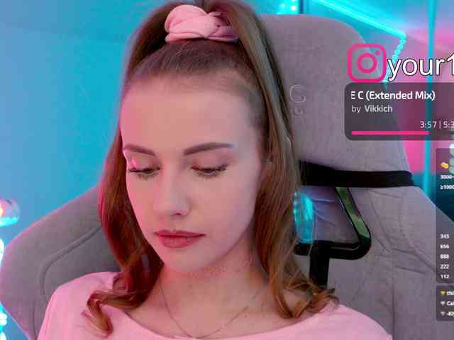 VikkiExtraCheese webcam