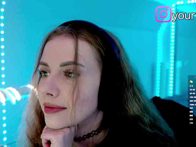 VikkiExtraCheese webcam