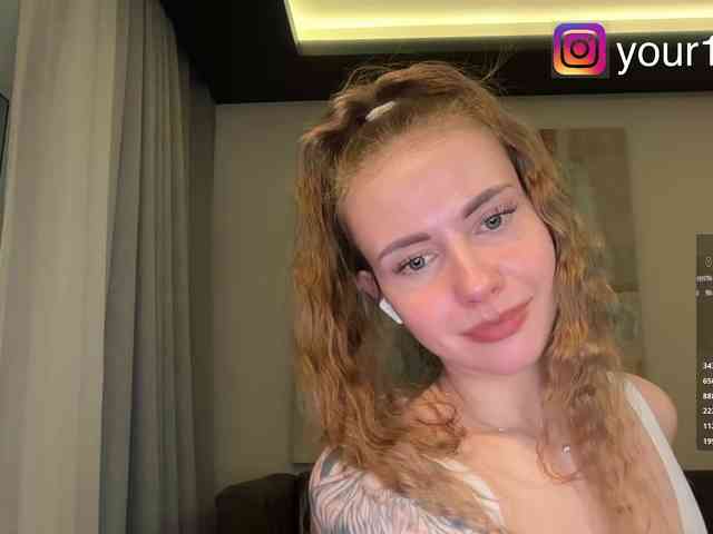 VikkiExtraCheese webcam