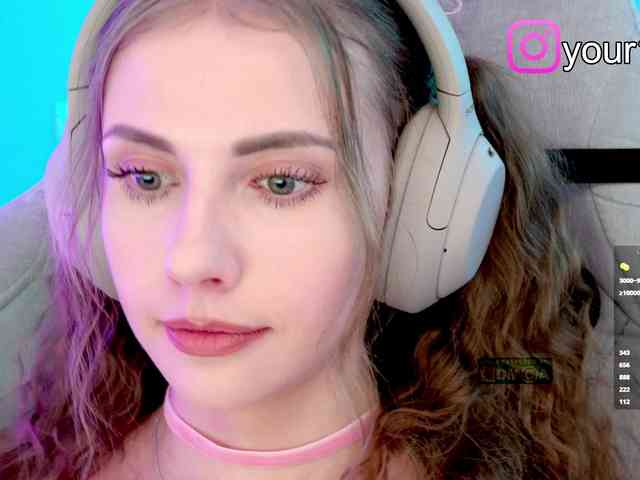 VikkiExtraCheese webcam