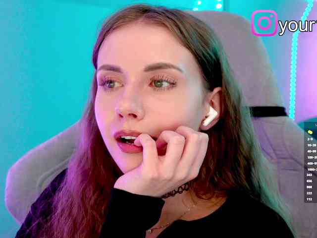 VikkiExtraCheese webcam