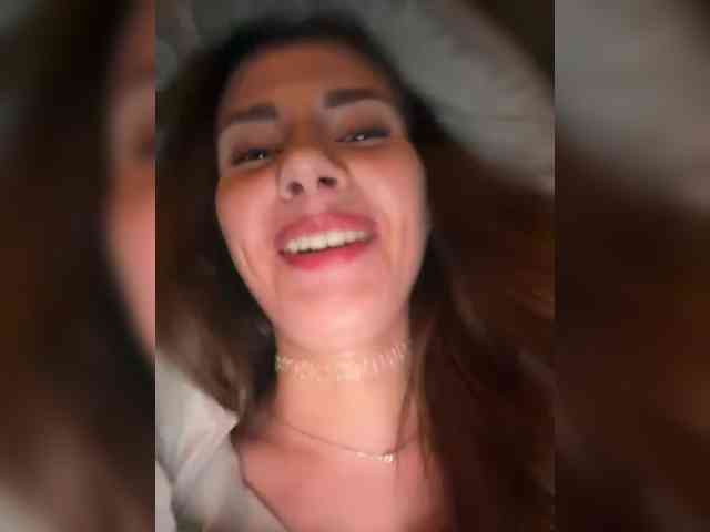 VikkiExtraCheese webcam