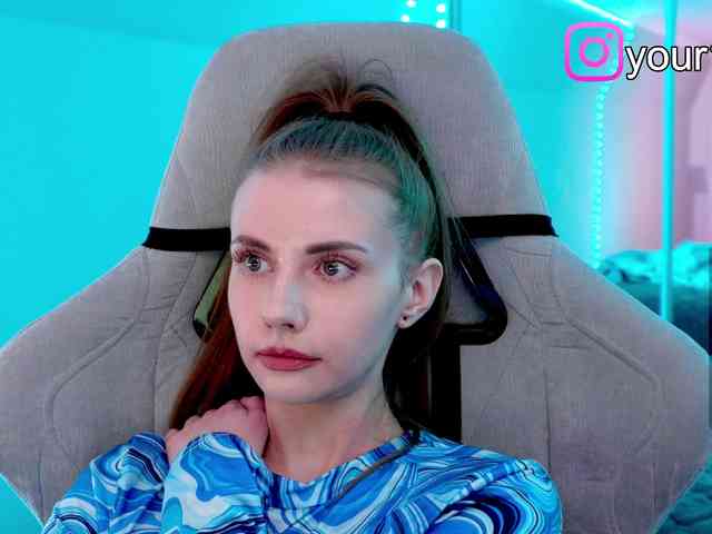 VikkiExtraCheese webcam