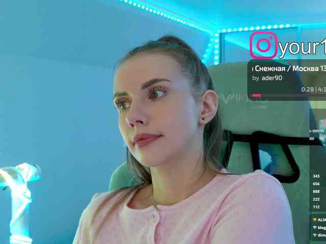 VikkiExtraCheese webcam