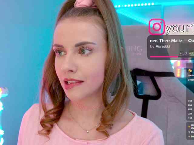 VikkiExtraCheese webcam