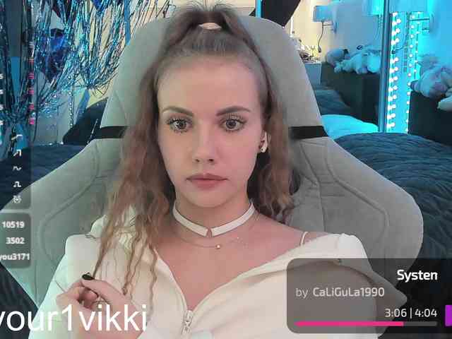 -VikkiL0vesChees... Live Webcam on BongaCams