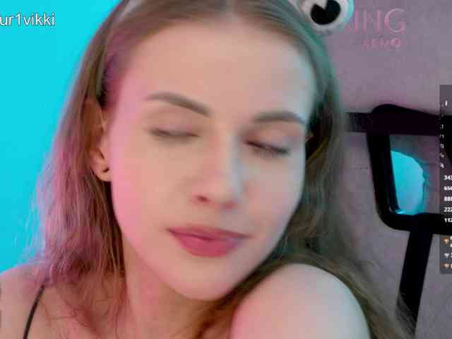 VikkiExtraCheese webcam