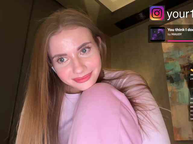 VikkiExtraCheese webcam