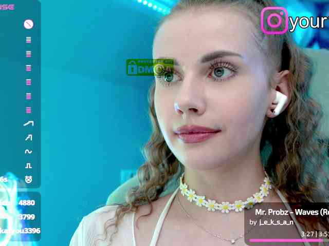 VikkiExtraCheese webcam