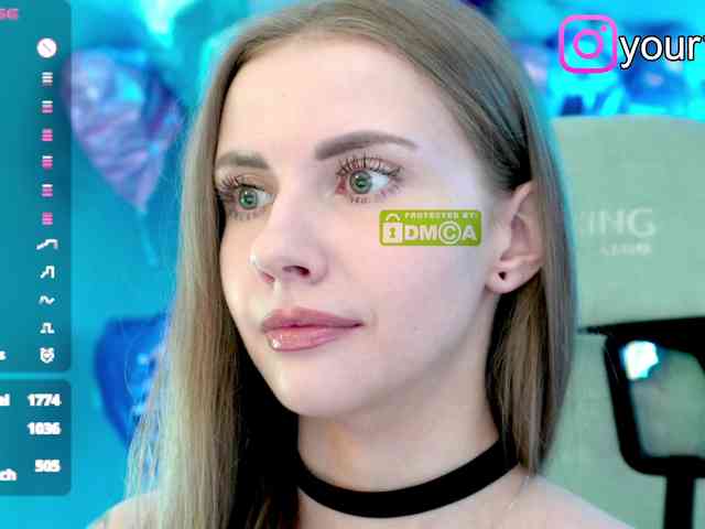 public voyeur -VikkiL0vesCheese-