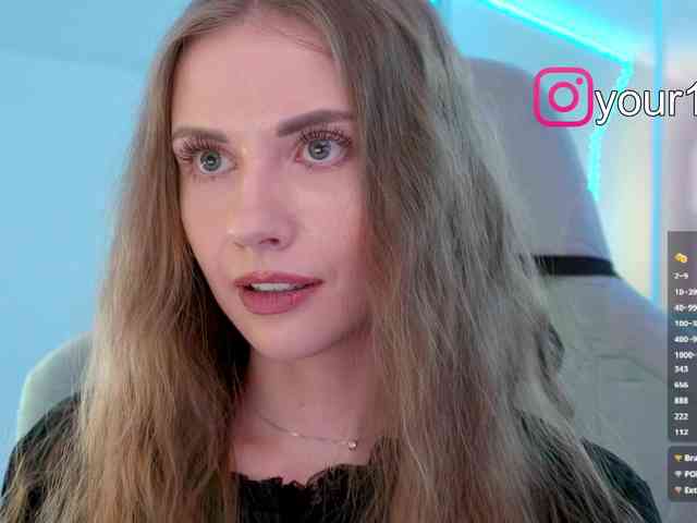 VikkiExtraCheese webcam