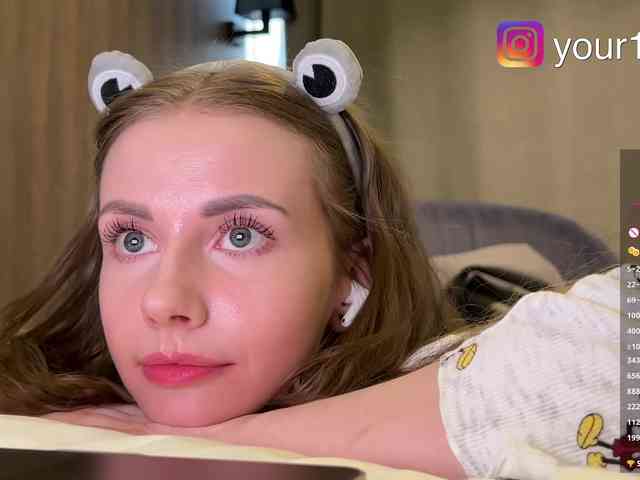 VikkiExtraCheese webcam