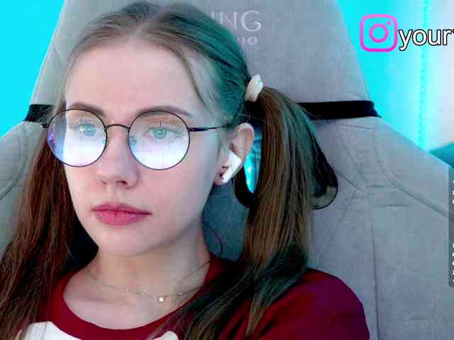 VikkiExtraCheese webcam