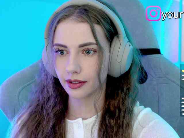 VikkiExtraCheese webcam