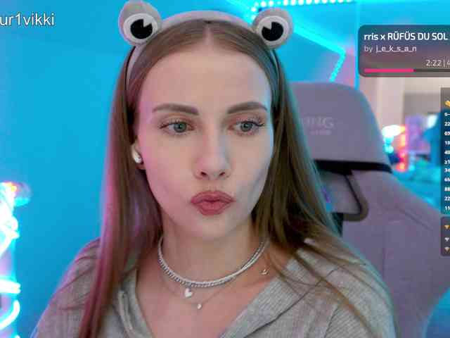 VikkiExtraCheese webcam