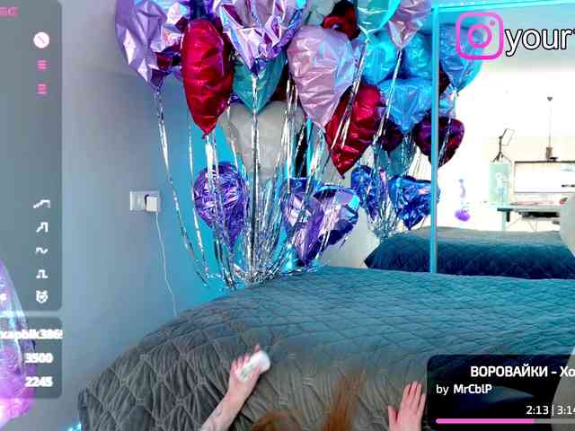 VikkiExtraCheese webcam