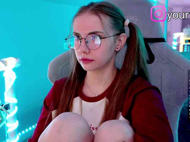 VikkiExtraCheese webcam