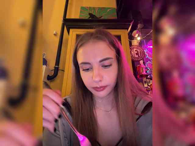 VikkiExtraCheese webcam