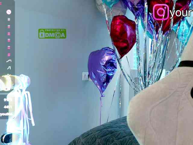 VikkiExtraCheese webcam