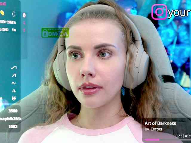 VikkiExtraCheese webcam