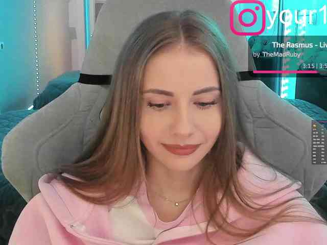 VikkiExtraCheese webcam