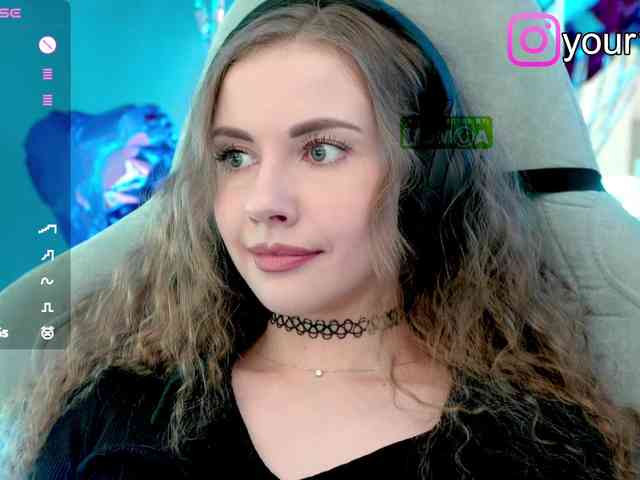 VikkiExtraCheese webcam
