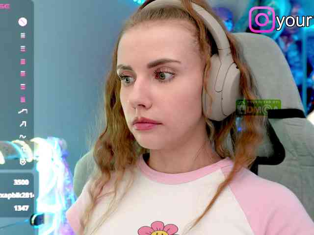 VikkiExtraCheese webcam
