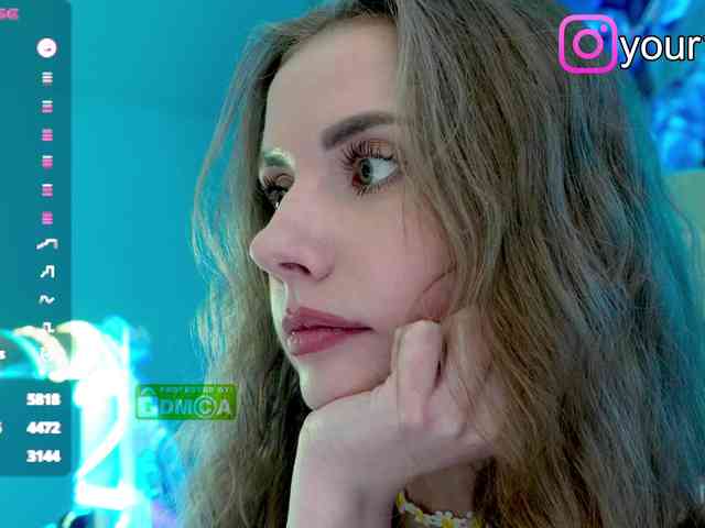 VikkiExtraCheese webcam