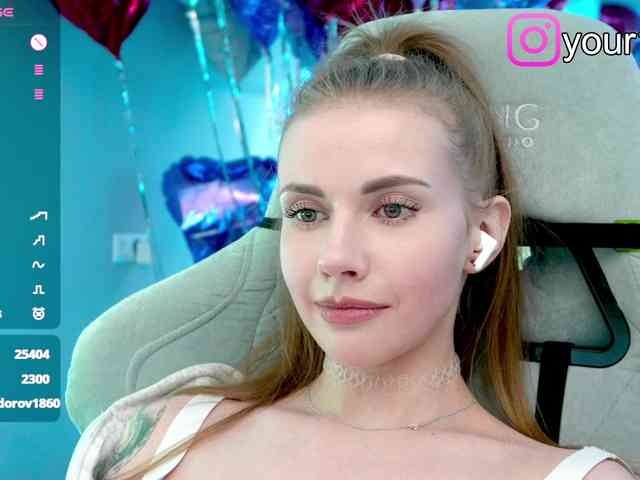 VikkiExtraCheese webcam