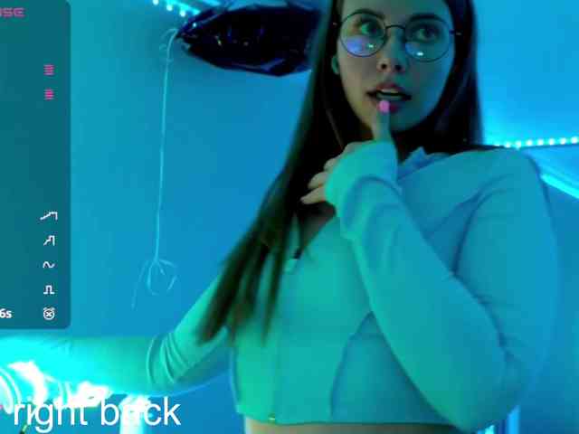 -VikkiL0vesCheese-