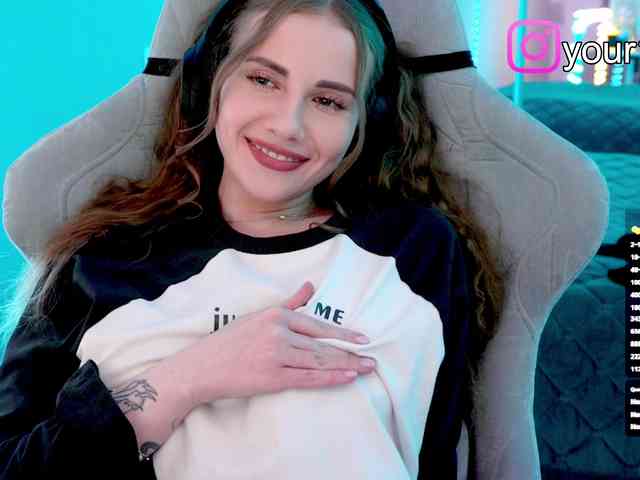 VikkiExtraCheese webcam