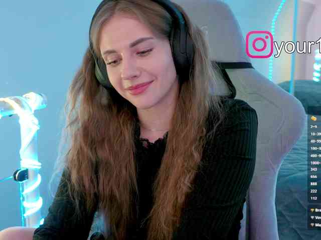 VikkiExtraCheese webcam