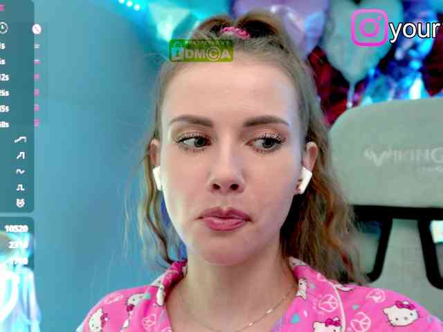 VikkiExtraCheese webcam