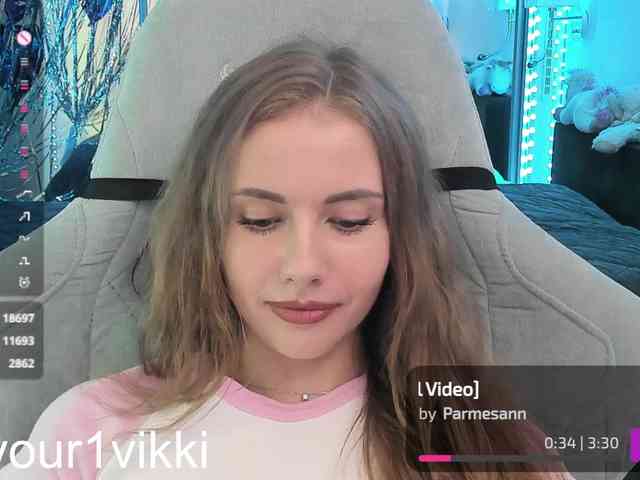 VikkiExtraCheese webcam