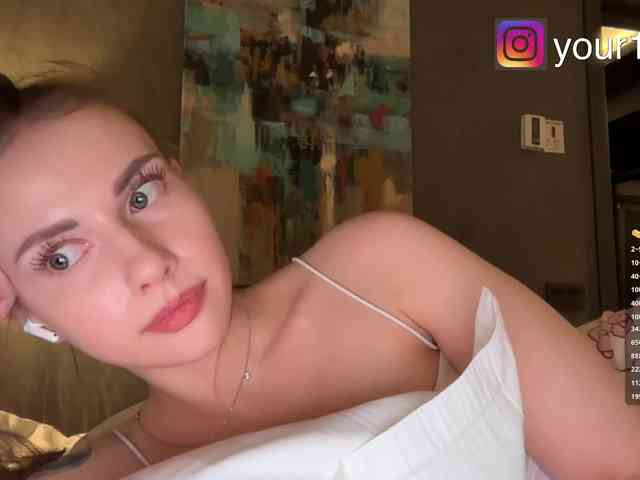 VikkiExtraCheese webcam