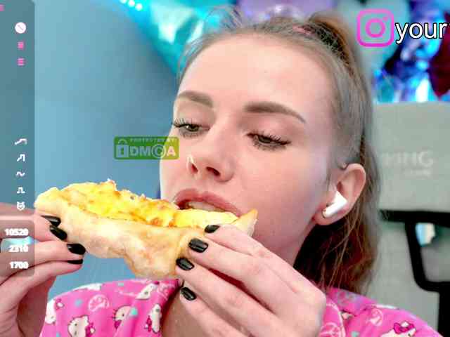 VikkiExtraCheese webcam