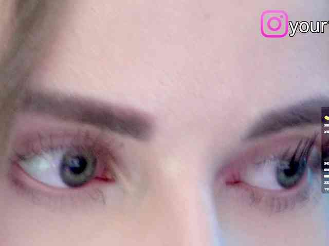 VikkiExtraCheese webcam