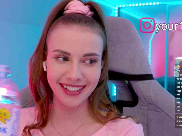 VikkiExtraCheese webcam