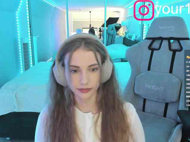 VikkiExtraCheese webcam